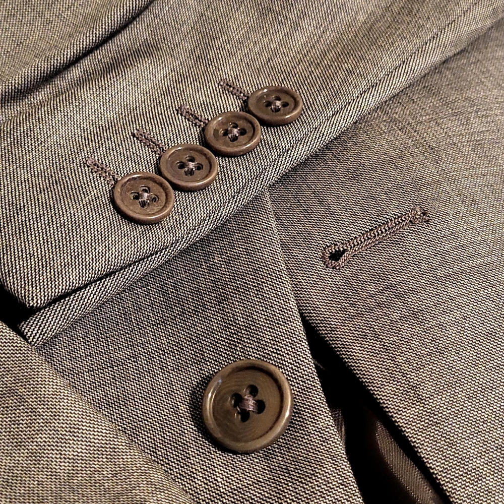 Armani Collezioni suit - Picture 12 of 13